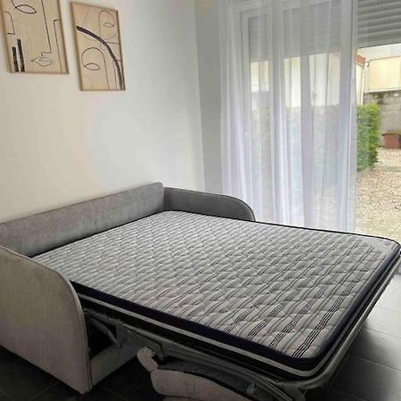 Studio Tout Confort, Au Pied De Toute Commodite, 2 Apartment Creteil Exterior photo