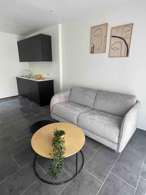 Studio Tout Confort, Au Pied De Toute Commodite, 2 Apartment Creteil Exterior photo
